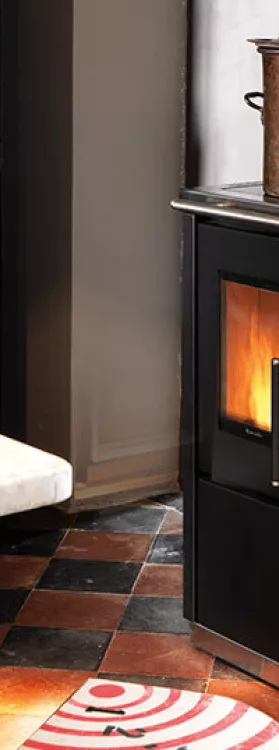 Photo dun poêle cuisinière dans une cuisine.